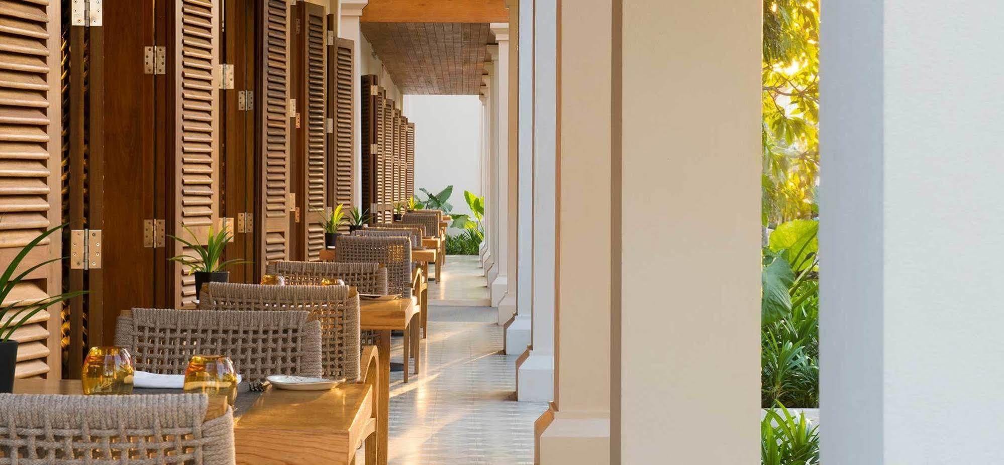 Avani+ Luang Prabang Hotel Экстерьер фото